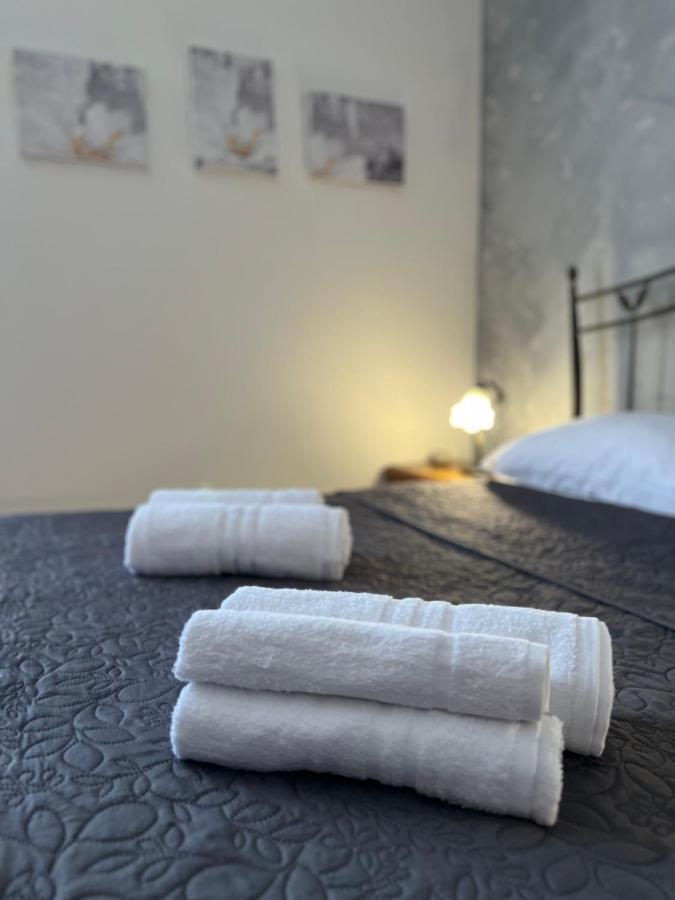 Casa Vacanze "Sautufao" ซานตา เวเนรินา ภายนอก รูปภาพ