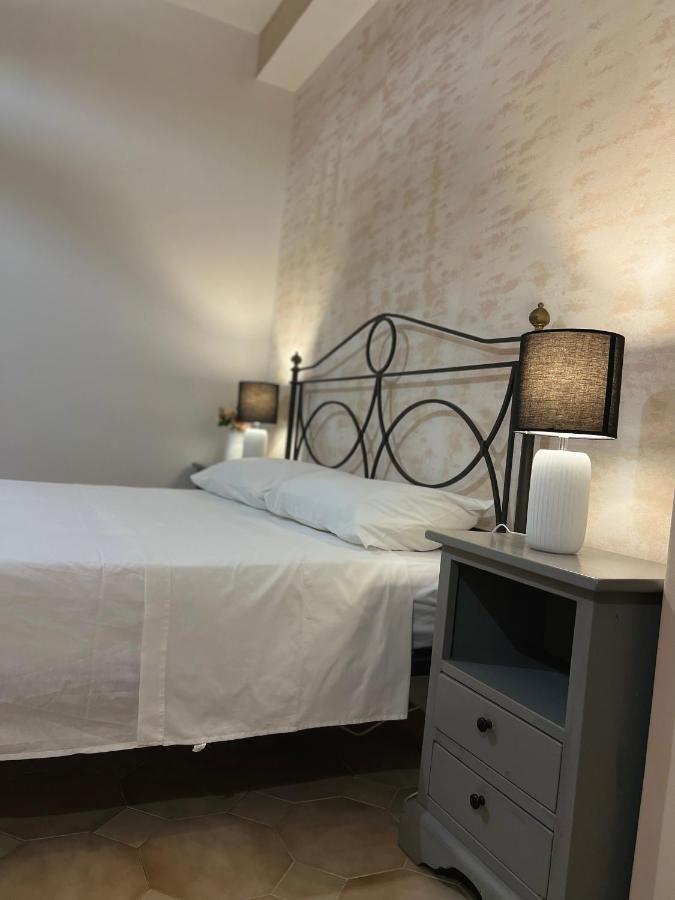 Casa Vacanze "Sautufao" ซานตา เวเนรินา ภายนอก รูปภาพ